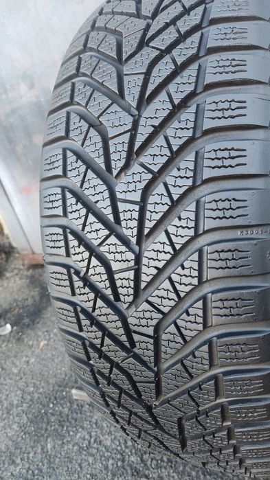 1брой  зимна гума 205/55/16 Yokohama Blue Earth 
8.16mm
Перфектно съст