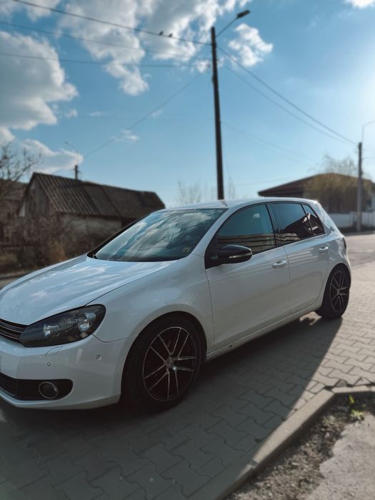 Volkswagen Golf 2010 diesel, 3.773 € — imagine 2
