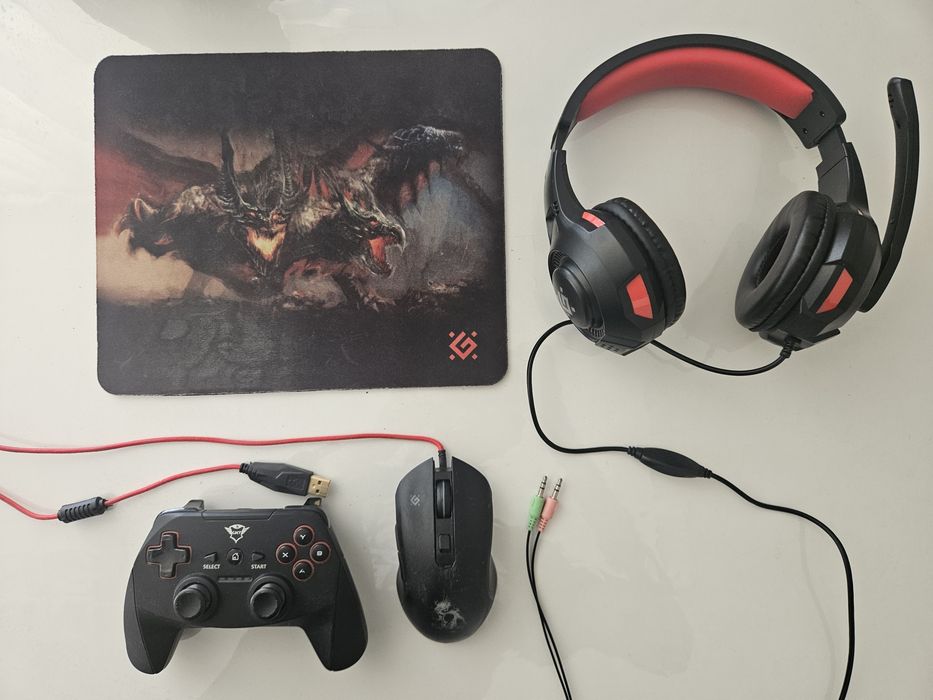 Игровой набор 4в1 наушник,мышь,геймпад,коврик