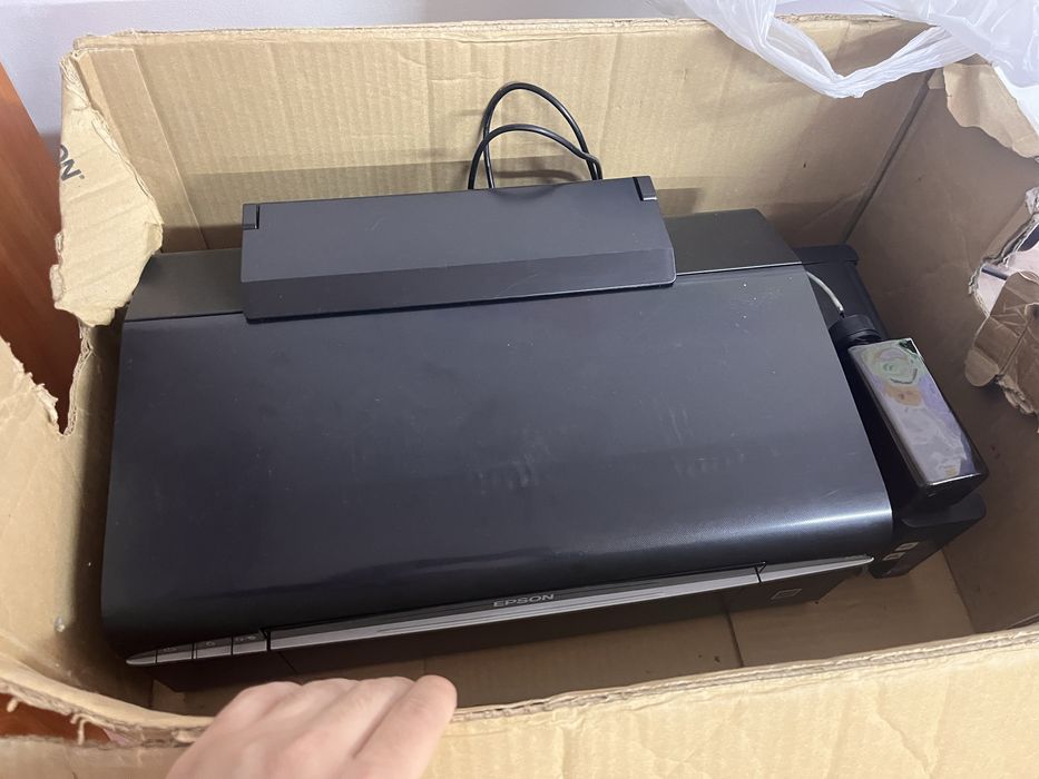 Epson l800 почти новый