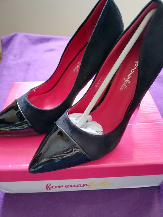 Дамски обувки нови на ток и платформа ,размер 37 и 38