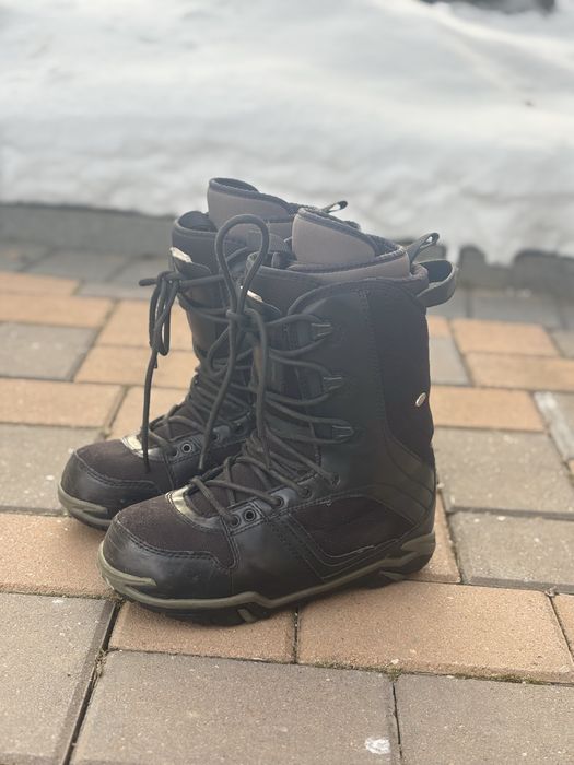 Placa snowboard Oxygen Air Flow 140cm + boots Escape marimea 40-41