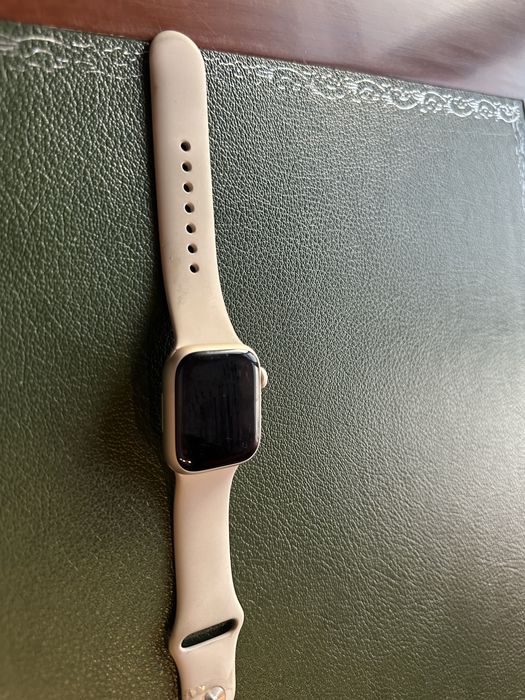 Самрт- часы Apple Watch series 8