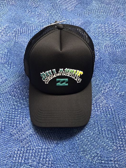 Billabong / Me Against The World  ОРИГИНАЛНИ шапки