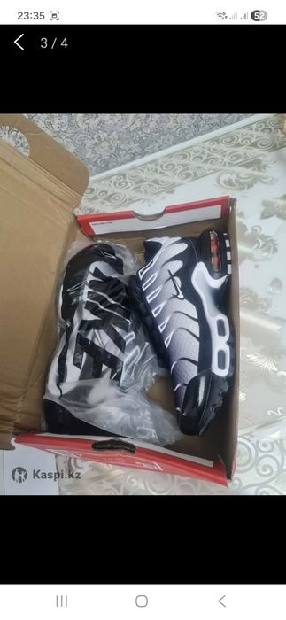 Продам кроссовки NIKE AIR MAX