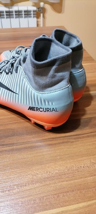 Бутонки Nike 37. 5