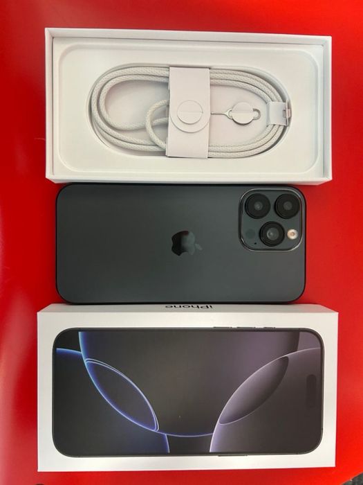 iPhone 16 Pro Max 256GB Gri inchis stare impecabila