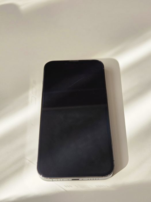 IPhone 13 Pro 128gb (с гаранция)
