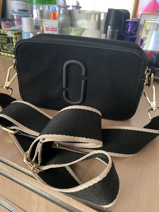 Продам женскую сумочку