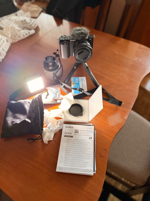 Camera + Kit Sony ZV E10 4K