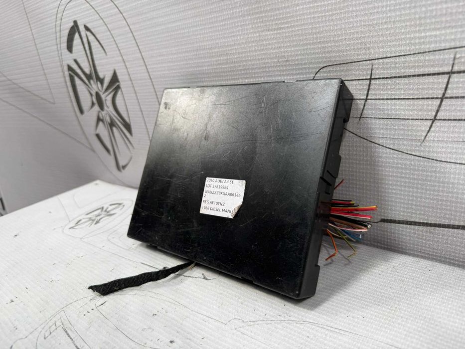 Modul confort BCM2 Audi A4 S4 B8 8K COD: 8K0907064DC 2010 / [2008-2015] / (5B2)