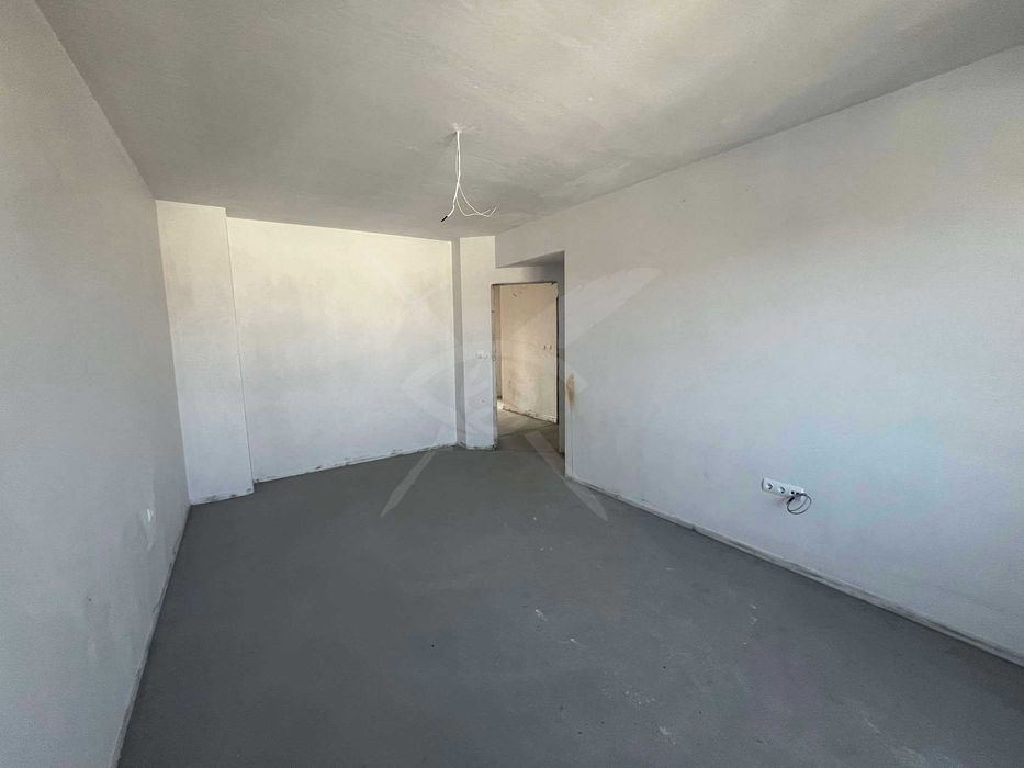 Продава се Тристаен апартамент в Пловдив, Кючук Париж - 127 кв.м за 1200 €/кв.м - Снимка #2