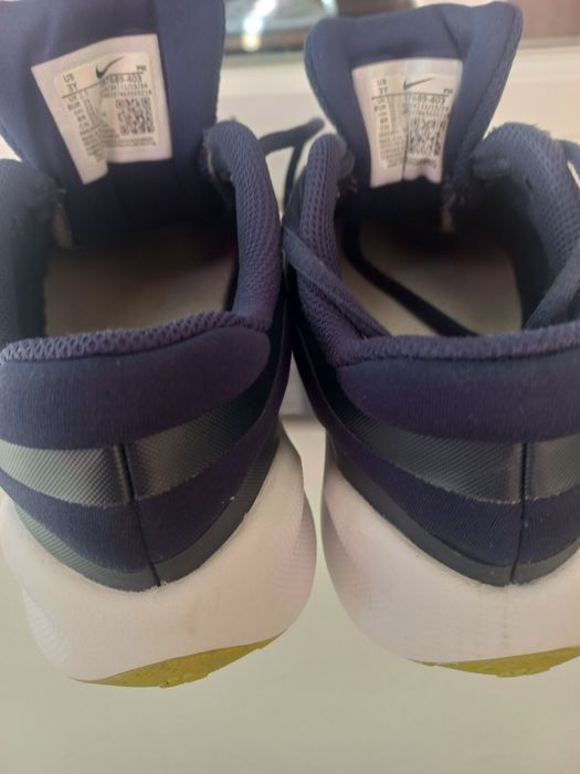 Продавам маратонки,,NIKE ".