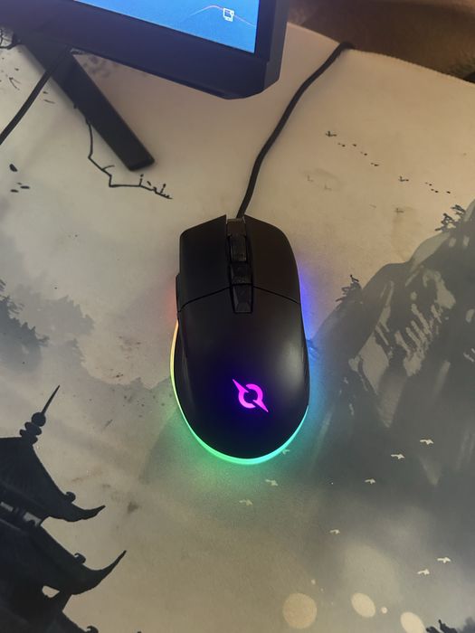 Vand pc gaming cu periferice