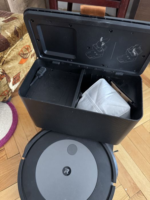 Roomba iRobot j7+
