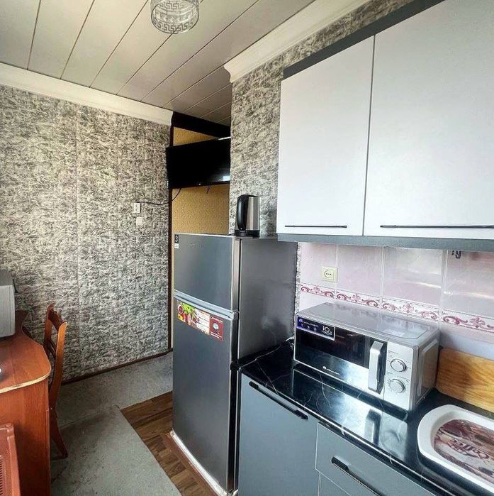 Shayxontohurda 1 xonali kvartira ijaraga beriladi