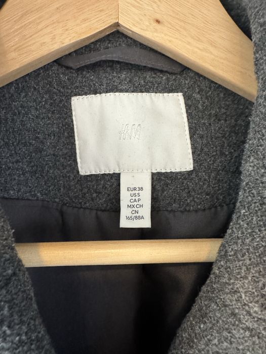 Продавам H&M палто сиво