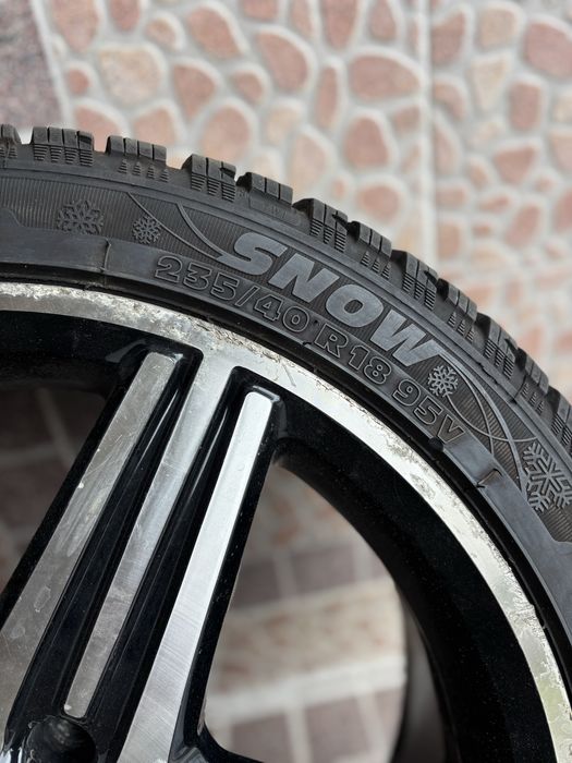 Оригинални джанти AMG със зимни гуми 18