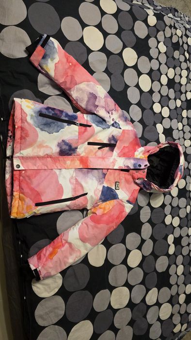 Costum ski Lemon si casca Atomic