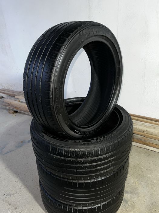 Покрышка 225\45R18