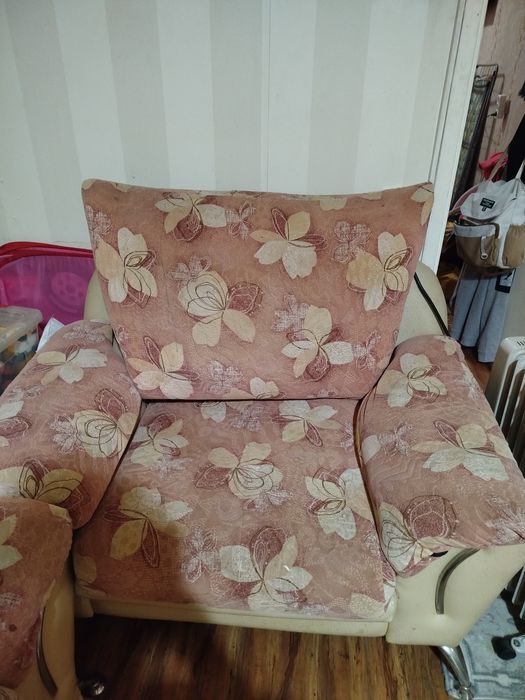 Диван и 2 кресла