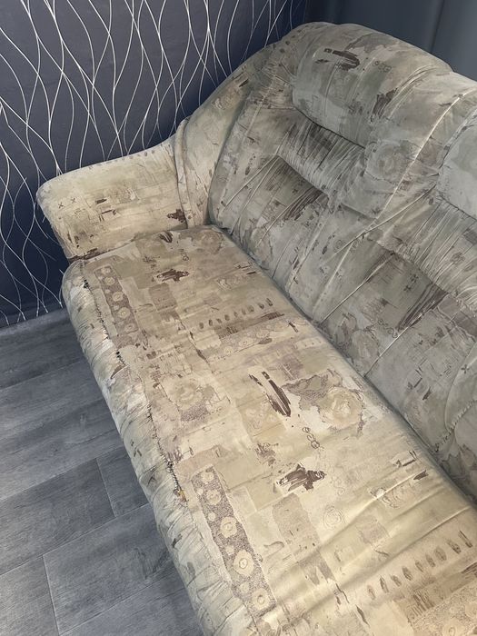 Отдам Диван даром