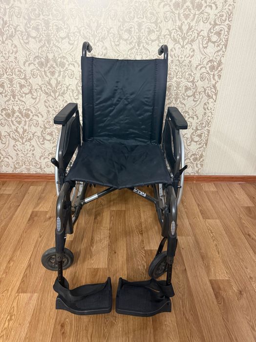 инвалидная коляска