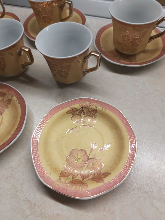 Японски порцелан със златни 24 карата инкрустации