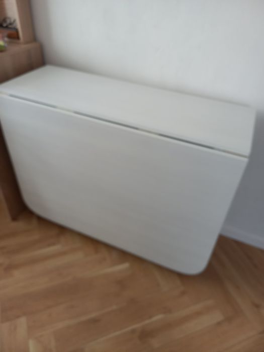 Продам стол книжку