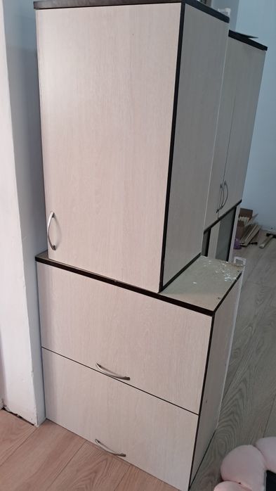 Кухонный мебель продается