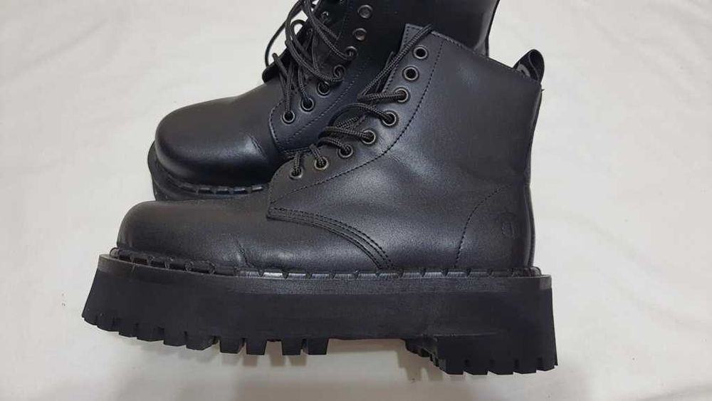 Ghete envogue full piele naturala ALTERCORE marimea 37, zero km