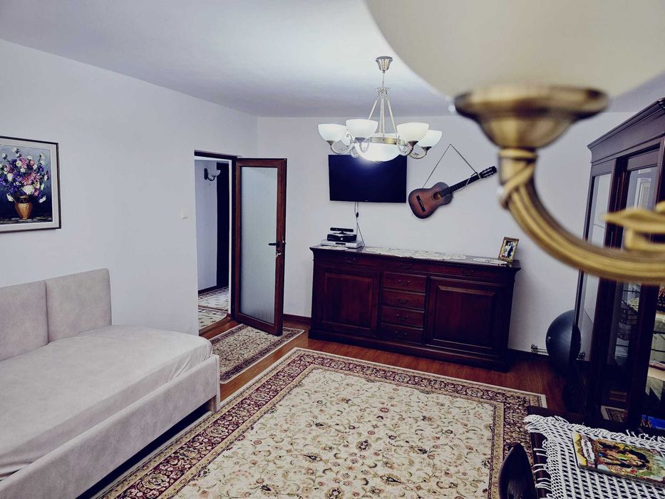 Apartament cu 3 camere cu loc de parcare concesionat
