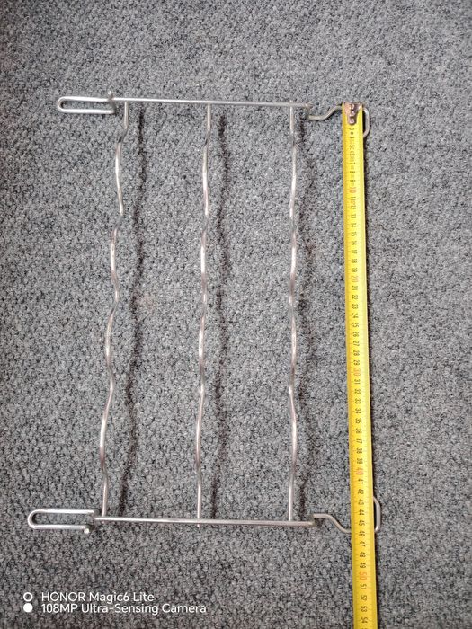 Метален рафт за бутилки