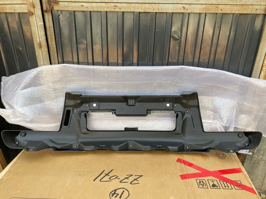 Губа переднего бампера Prado 120