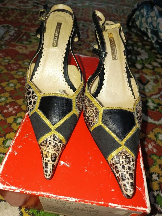 Баса ножки женские на шпильках