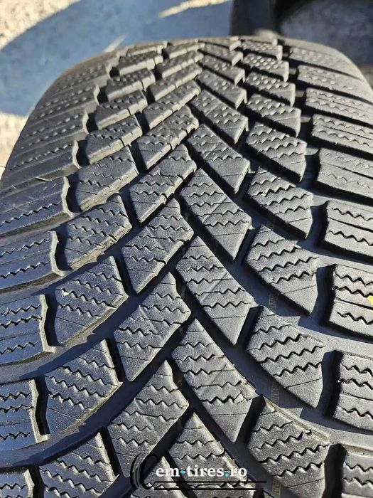 Anvelopa Iarna 235/45 R18 BRIDGESTONE Blizzak LM005 98V