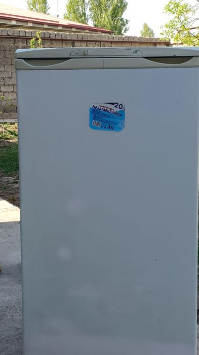 SAMSUNGхаладильник высота 1м60см в отличном состояние всё заводской