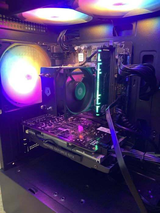 Игровой компьютер в комплекте