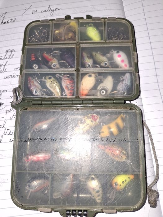 Vând voblere pescuit la spininng și câteva muște