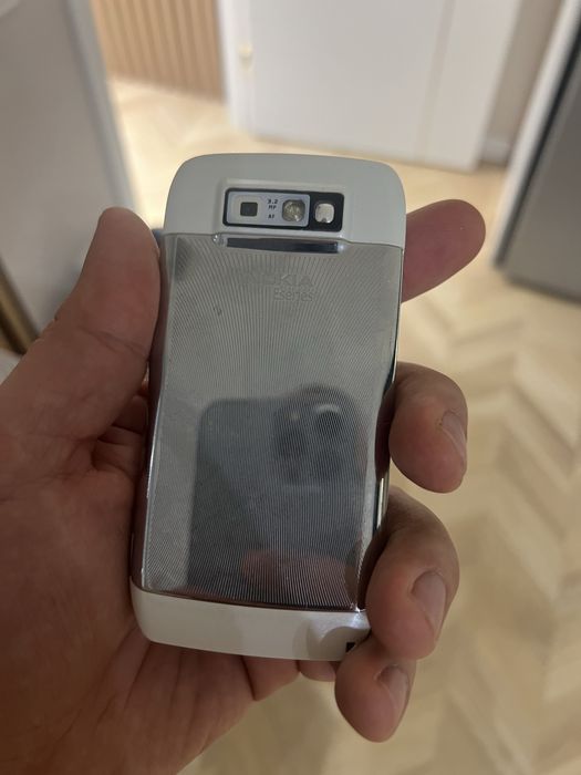 Продам nokia Е71 - оригинал