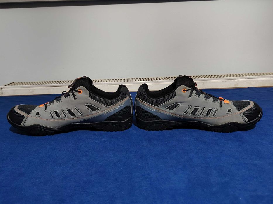 SCOTT Crus-R adidasi mtb, Cu plăcuțe SPD, mărimea 44, interior 28 cm.