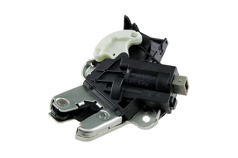 Брава за багажник VW Passat B6 Sedan Jetta, Audi A4 B6 B7 B8 Седан