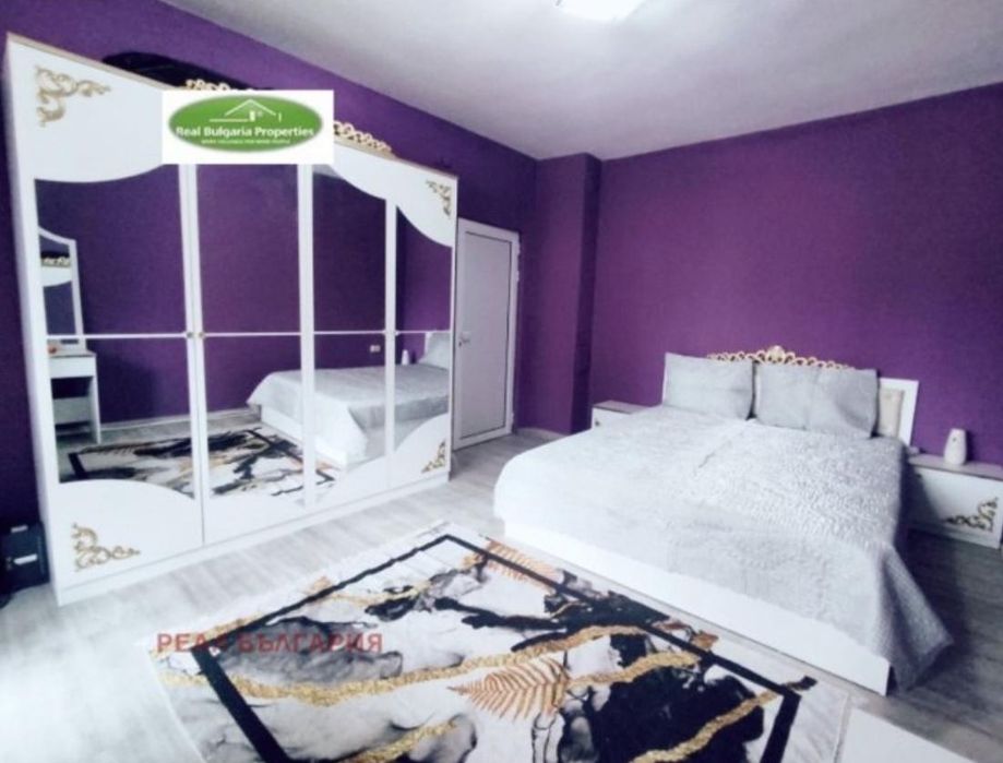 Продава се Тристаен апартамент в Русе, Център - 70 кв.м за 1599 €/кв.м - Снимка #8