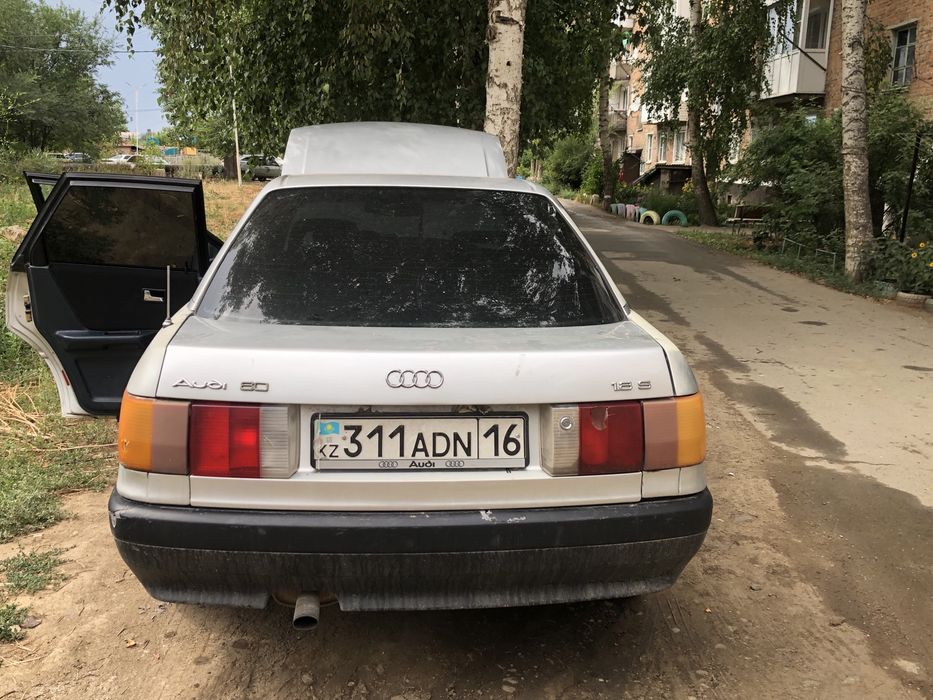 Продам Ауди 80 б3