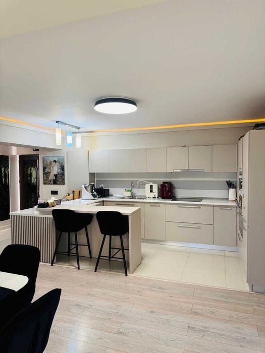 Penthouse Ultracentral Palas Mall 130 MP