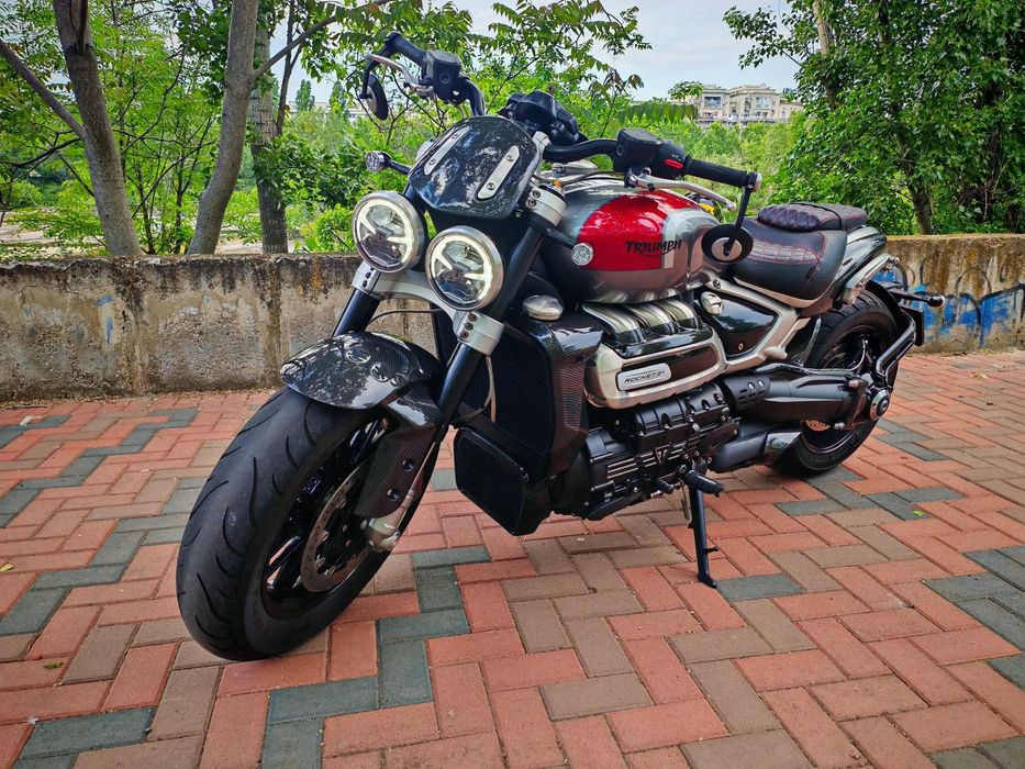 Triumph Rocket 3 R Black Triumph Rocket 3R - Carbon