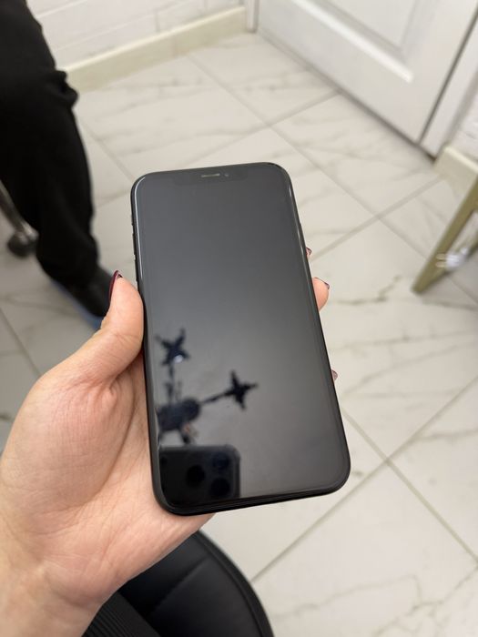 Продам Айфон XR срочно
