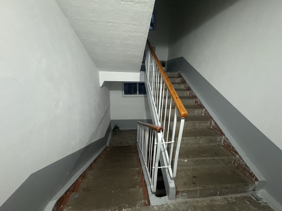 8 мкр 2 бөлмелі пәтер жалға беріледі