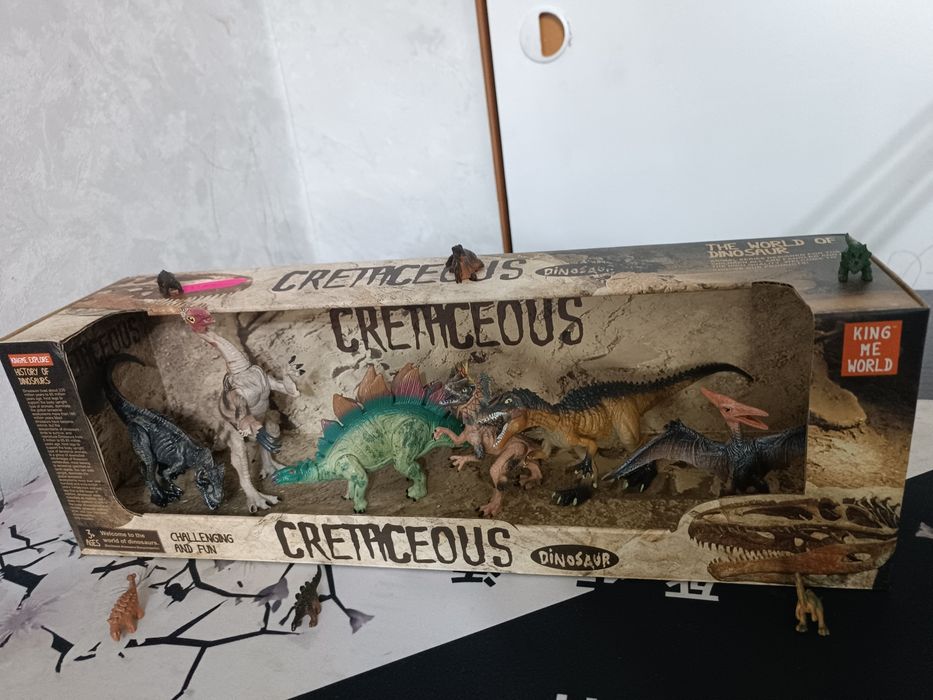 Динозавр от CRETACEOUS.