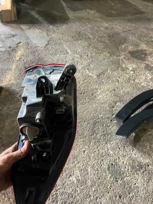 Stopuri stop lampa triple aripa stanga dreapta BMW X2 F39 cod 7420737 7420738 F03688000H F03687000H